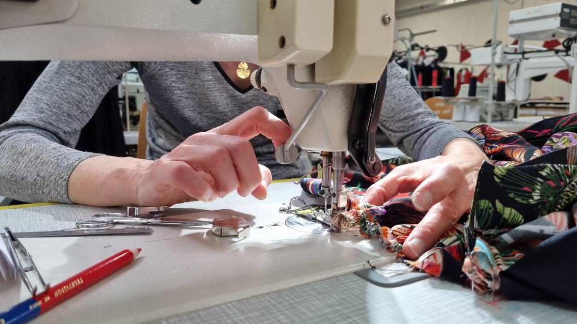 Vetements pause café deals en ligne